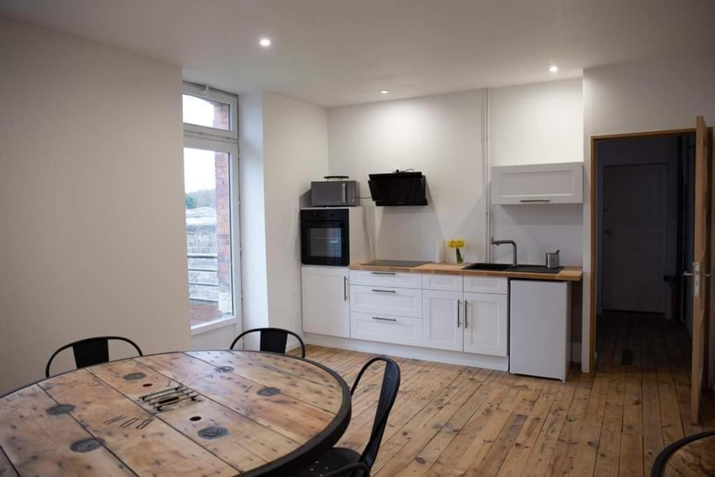 Cyris - Chambres Duplex Climatisees - Spa & Piscine Centre Ville Saint-Germain-des-Fosses Bagian luar foto