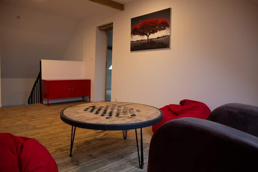 Cyris - Chambres Duplex Climatisees - Spa & Piscine Centre Ville Saint-Germain-des-Fosses Bagian luar foto
